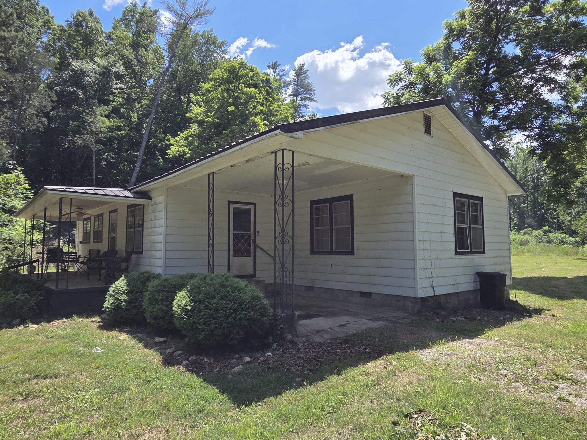 1316 Owl Hollow Road Linden, TN 37096 - Photo 2 of 15