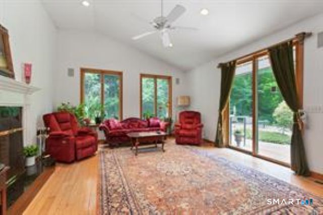 29 Pease Road Woodbridge, CT 06525 - Photo 11 of 19