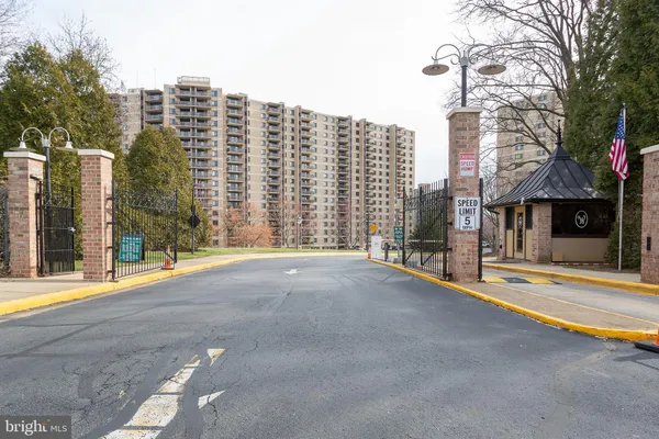 a view of a garden with pathway