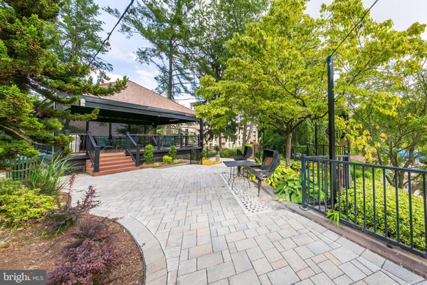 $259,000 | 307 Yoakum Parkway, Unit 802, Alexandria, VA 22304