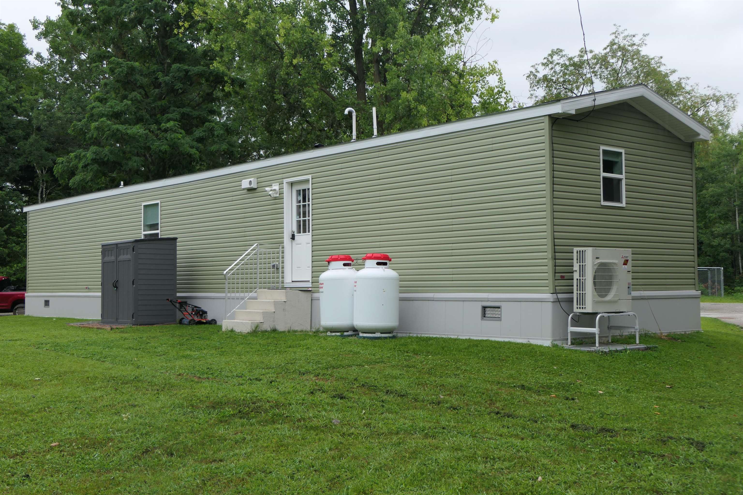 23 Virginia Lane Highgate, VT 05488 - Photo 4 of 24