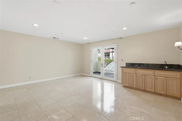 $7,600 | 233 South Irena Avenue, Unit 1, Redondo Beach, CA 90277