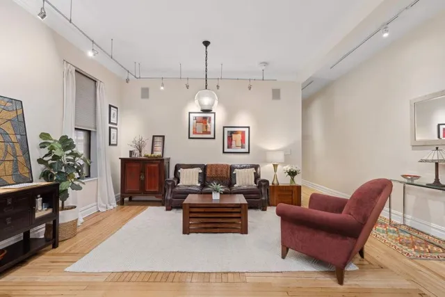 $1,395,000 | 229 West 97th Street, Unit 1E | Upper West Side