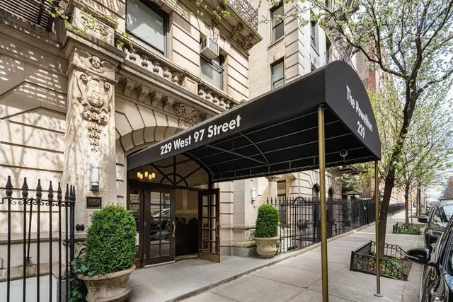 $1,395,000 | 229 West 97th Street, Unit 1E | Upper West Side