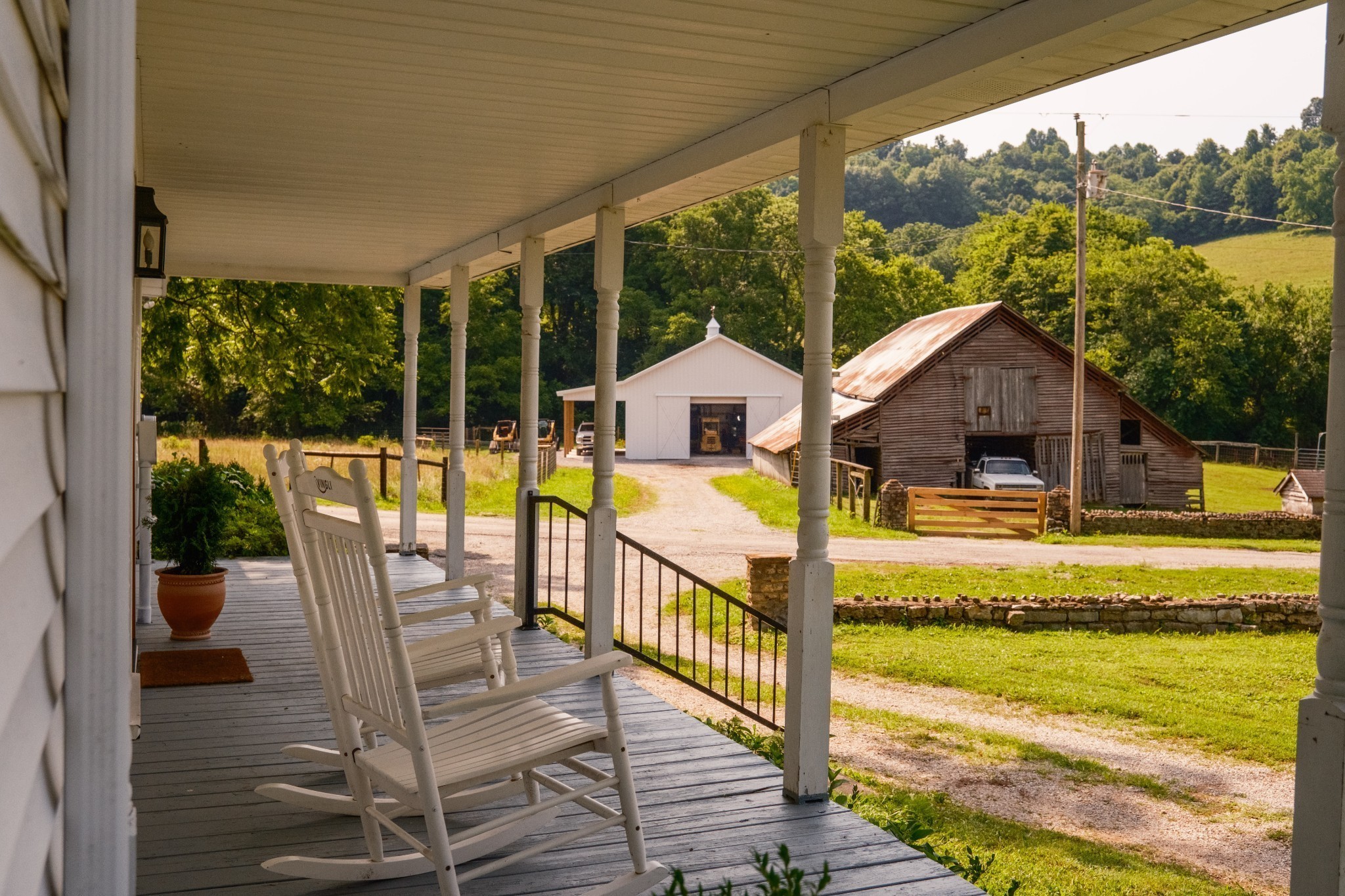 2405 Thompson Road Lewisburg, TN 37091 - Photo 44 of 71 a view of a house with swimming pool and porch with furniture