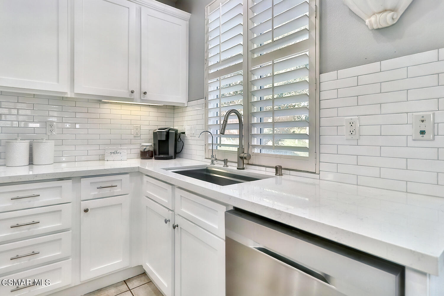 149 Park Hill Road Simi Valley, CA 93065 - Photo 17 of 62 dKitchen3