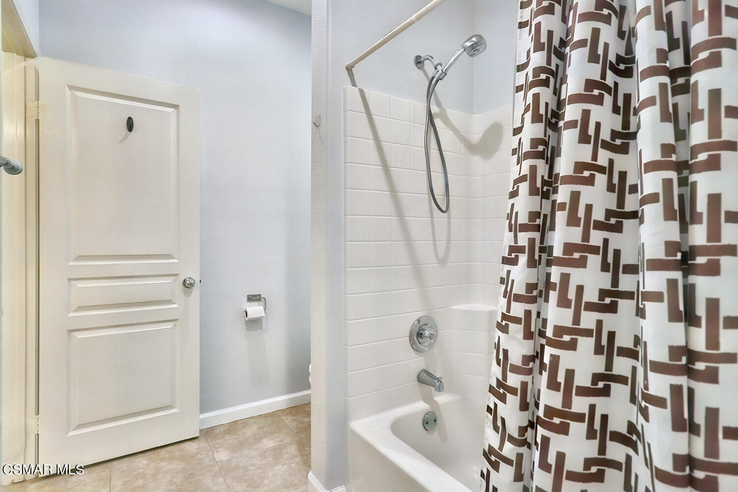 149 Park Hill Road Simi Valley, CA 93065 - Photo 37 of 62 kHall Bath4
