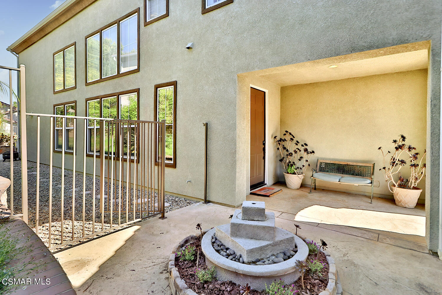 149 Park Hill Road Simi Valley, CA 93065 - Photo 5 of 62 aFront and Entry5