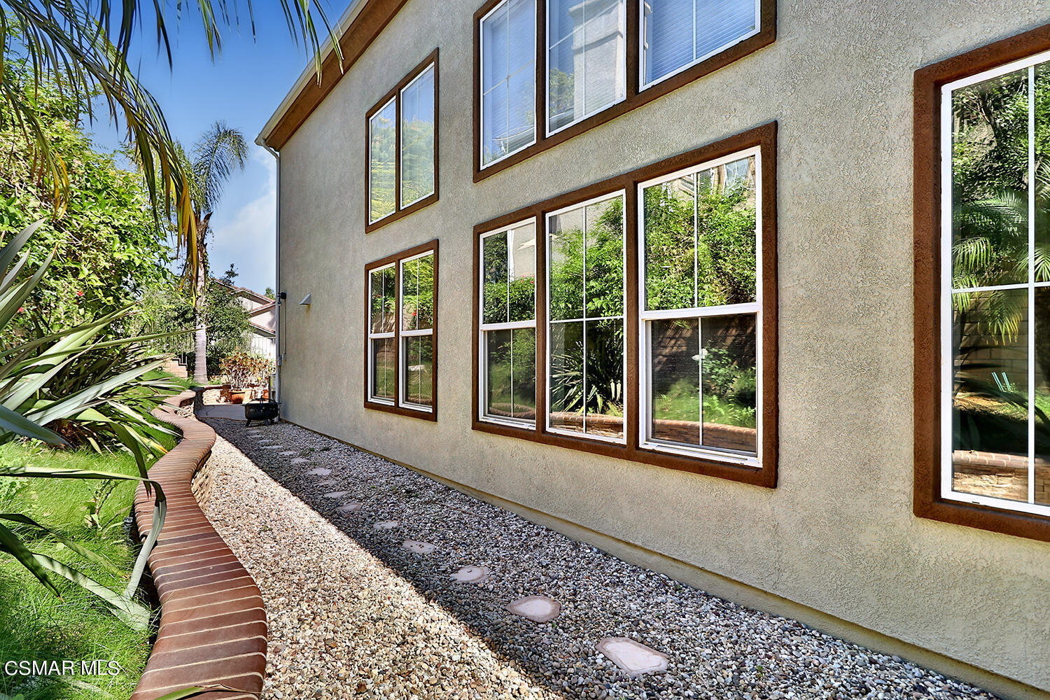149 Park Hill Road Simi Valley, CA 93065 - Photo 52 of 62 oBackyard1