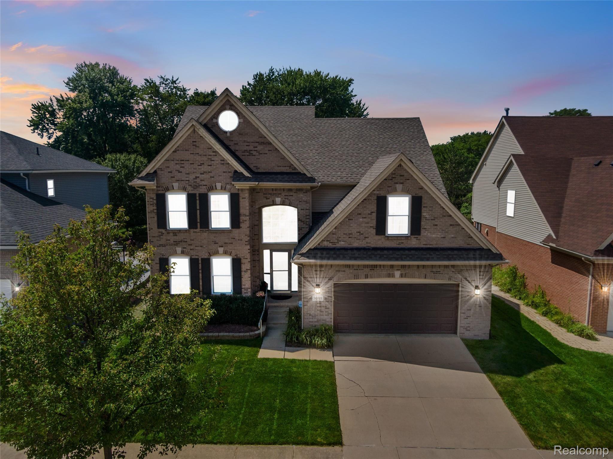 30701 Bradmore Road Warren, MI 48092 - Photo 52 of 52 Twilight.jpg