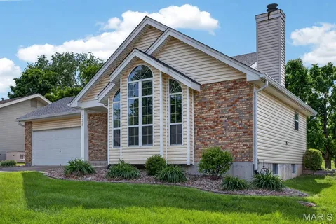 $325,000 | 235 Birmingham Drive, O'Fallon, MO 63366
