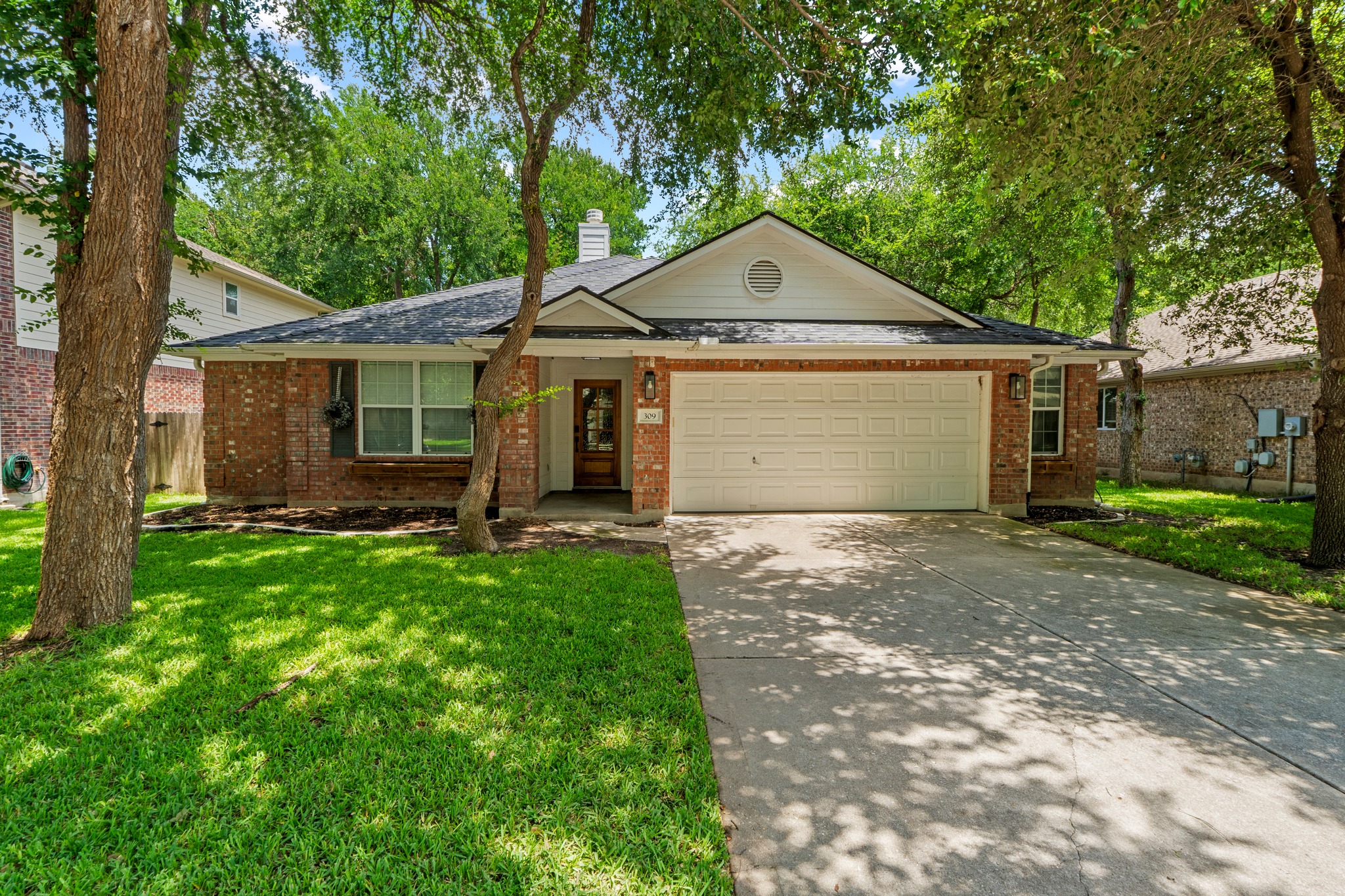 309 Creek Ridge Lane Round Rock, TX 78664 - Photo 2 of 29