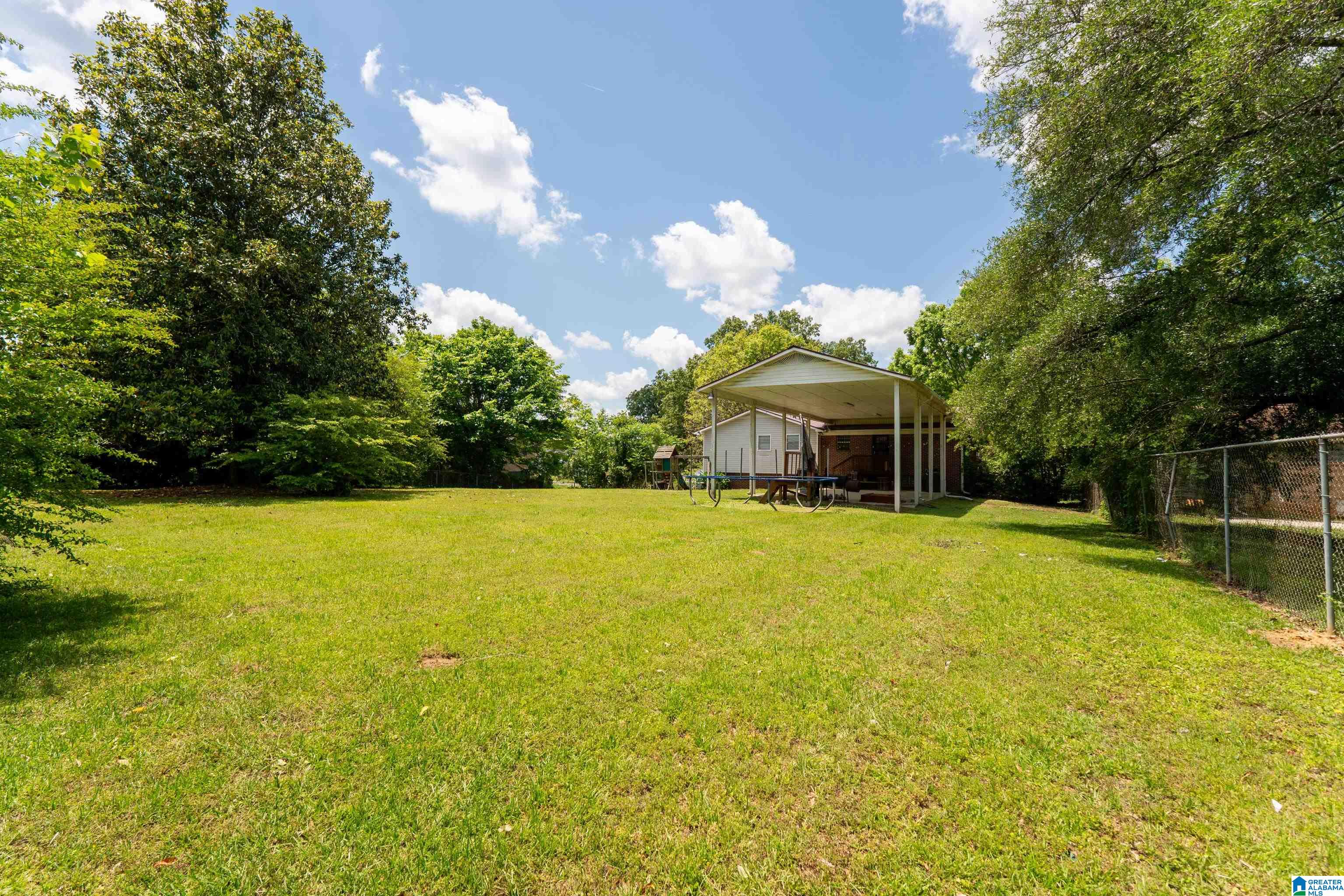 704 Hilltop Road Warrior, AL 35180 - Photo 9 of 56