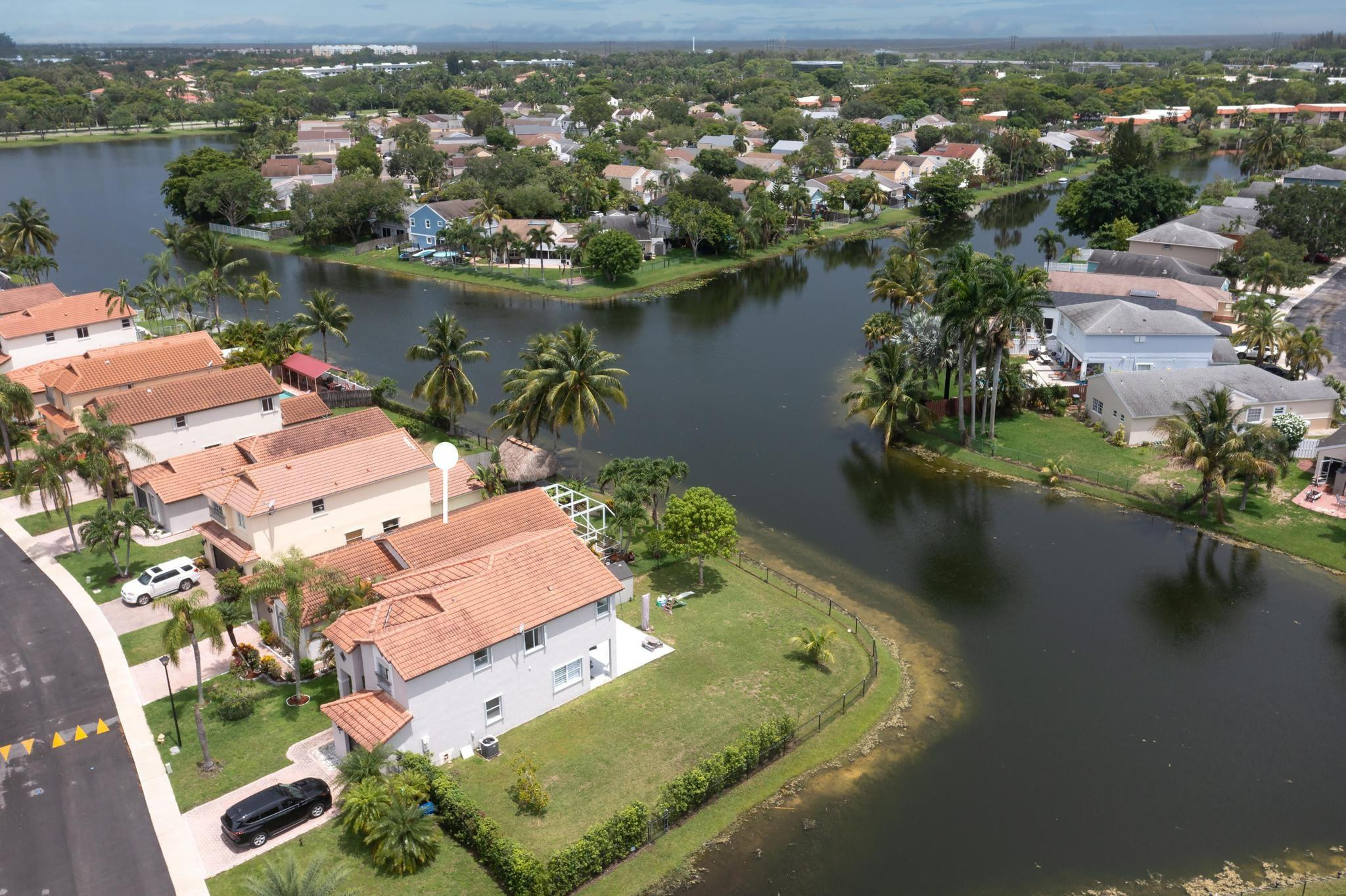 443 Lakeside Circle Fort Lauderdale, FL 33326 - Photo 4 of 17 Photo 4