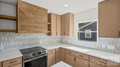 $650,000 | 3320 Winterfield Place, Charlotte, NC 28205