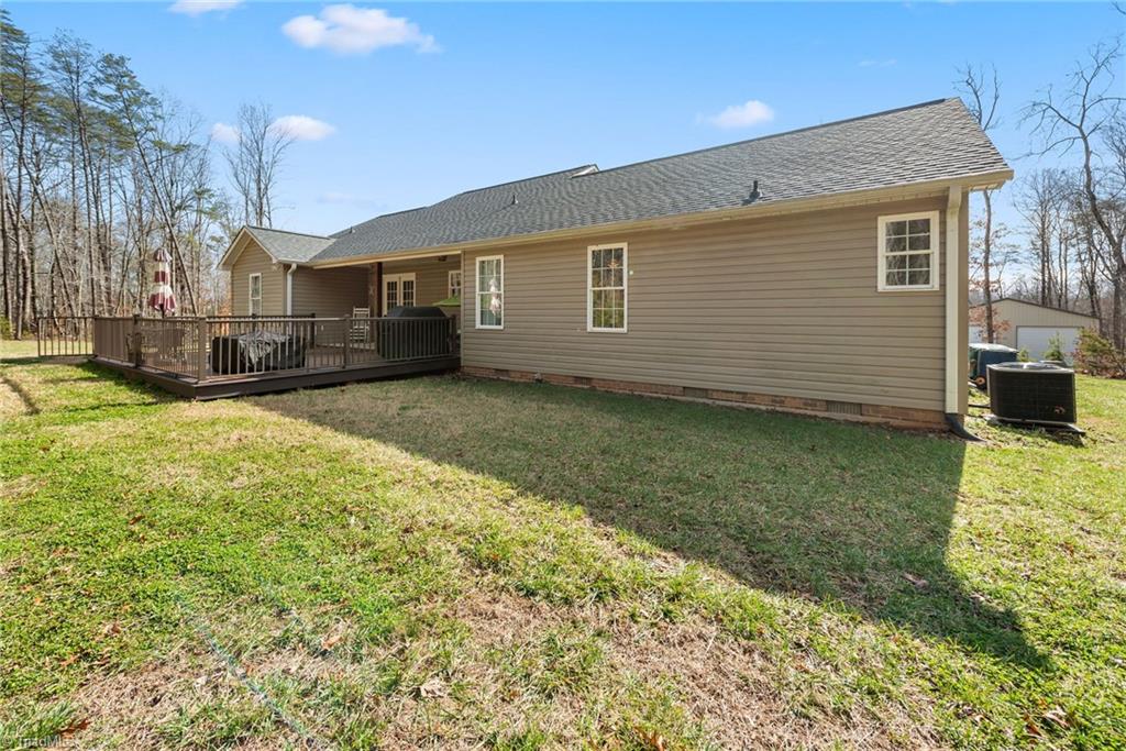 155 Artesian Road Reidsville, NC 27320 - Photo 3 of 36 Gallery Image 3