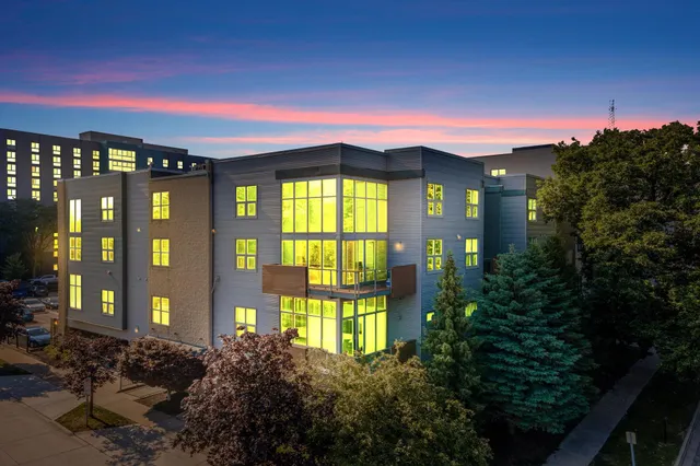 $325,000 | 614 South Troy Street, Unit 109, Royal Oak, MI 48067