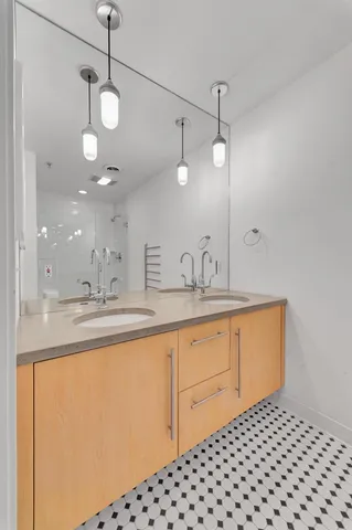 $325,000 | 614 South Troy Street, Unit 109, Royal Oak, MI 48067