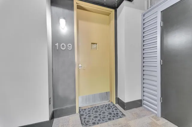 $325,000 | 614 South Troy Street, Unit 109, Royal Oak, MI 48067