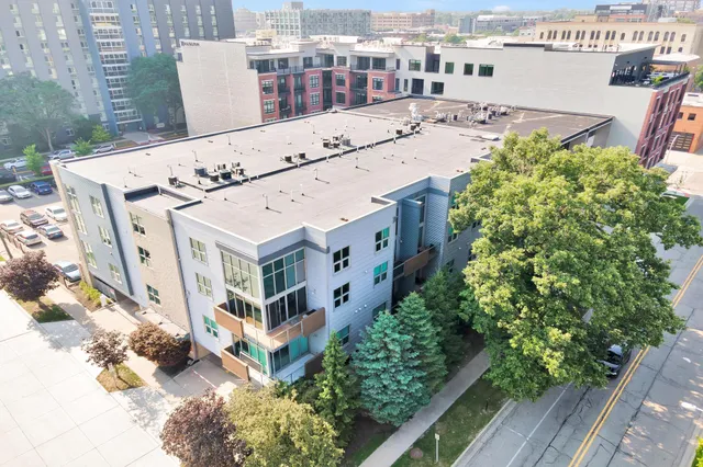 $325,000 | 614 South Troy Street, Unit 109, Royal Oak, MI 48067