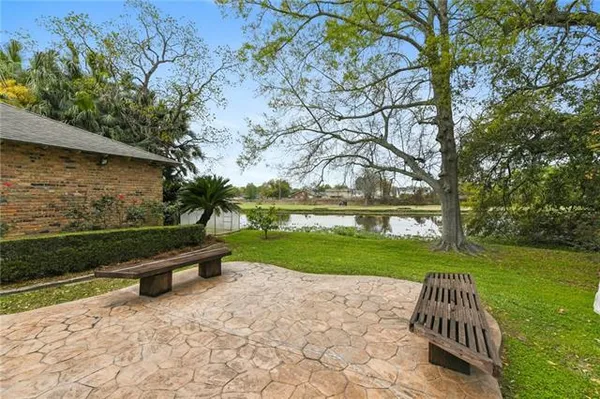 $545,000 | 105 Chateau Latour Drive, Kenner, LA 70065