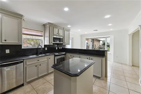 $545,000 | 105 Chateau Latour Drive, Kenner, LA 70065