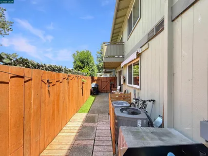 $460,000 | 2548 Jones Road, Unit 10, Walnut Creek, CA 94597