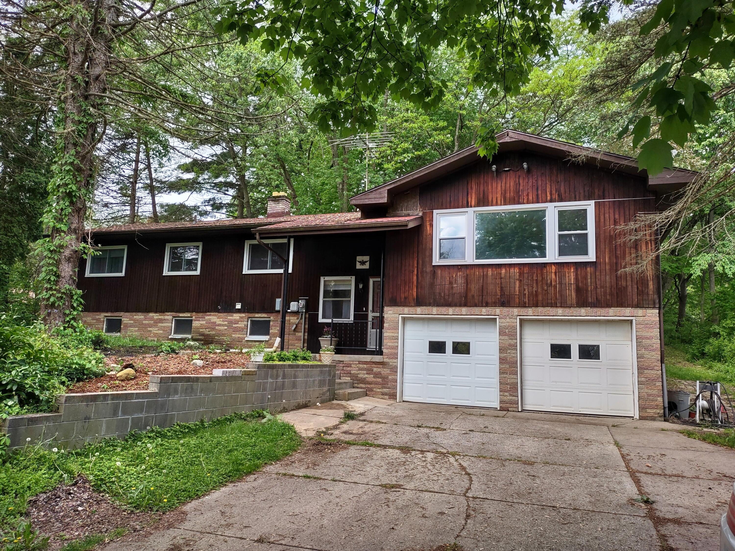 420 North Philip Road Niles, MI 49120 - Photo 1 of 28 IMG_20220522_114801925_HDR