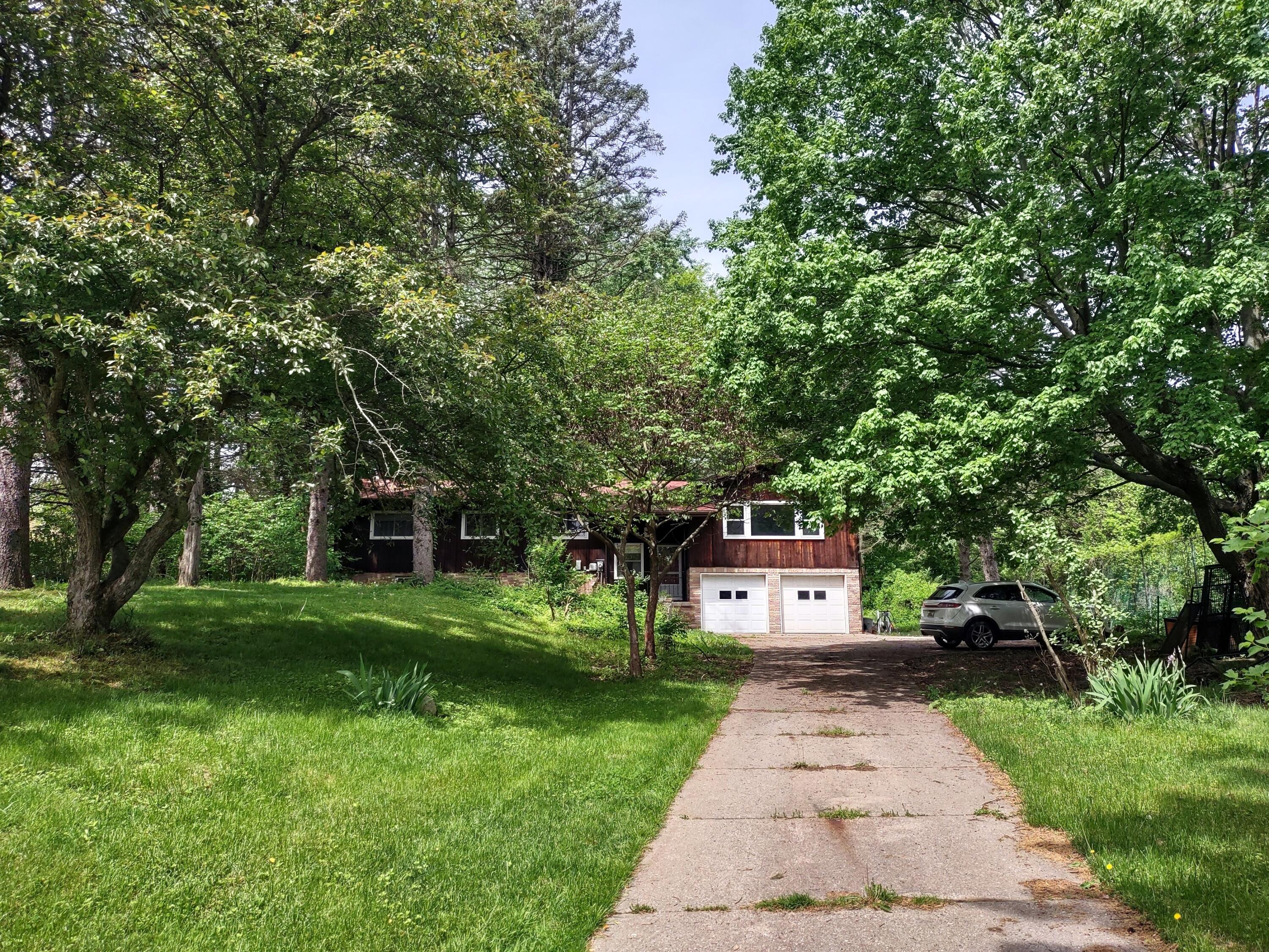 420 North Philip Road Niles, MI 49120 - Photo 2 of 28 IMG_20220522_114852016_HDR (1)