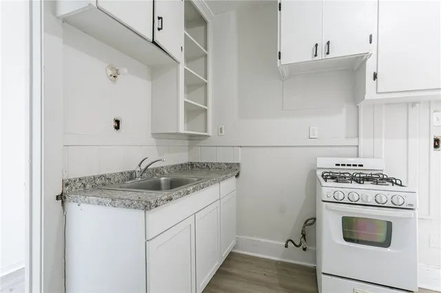 $1,000 | 85 Mapledale Street, Rochester, NY 14609