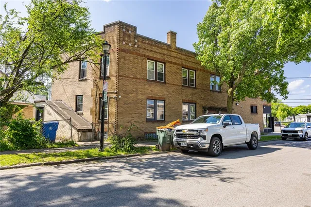 $1,000 | 85 Mapledale Street, Rochester, NY 14609