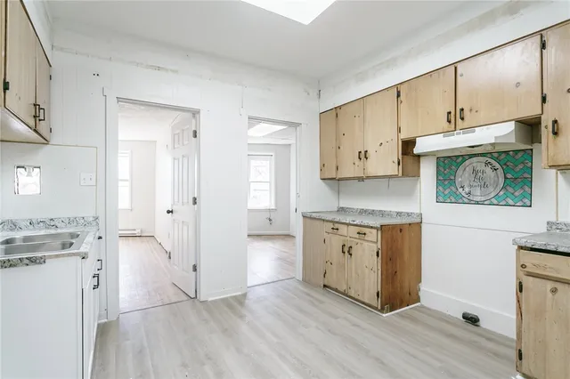 $1,000 | 85 Mapledale Street, Rochester, NY 14609