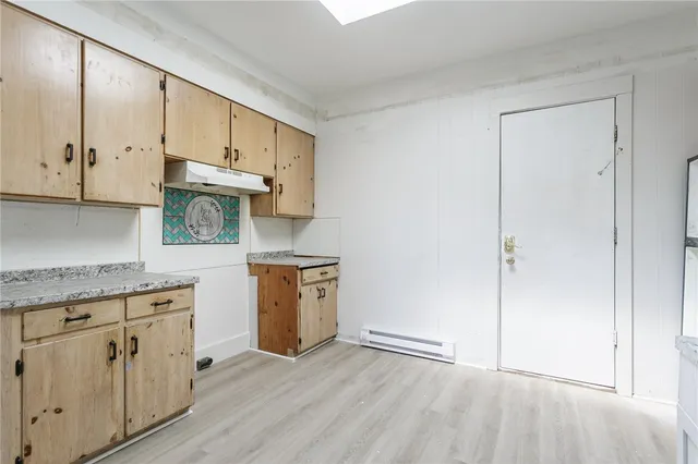 $1,000 | 85 Mapledale Street, Rochester, NY 14609