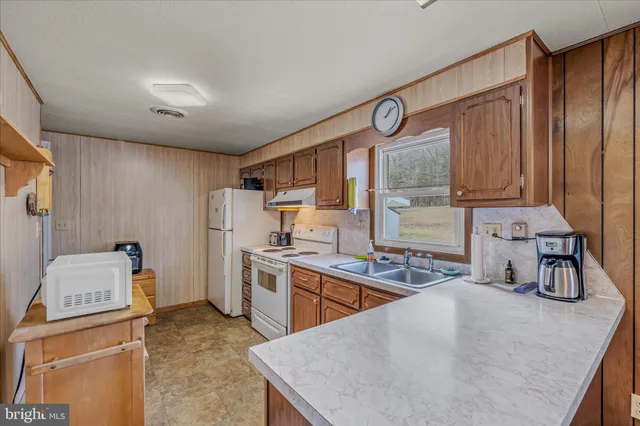 $259,000 | 28 Gray Ridge Lane, Berkeley Springs, WV 25411