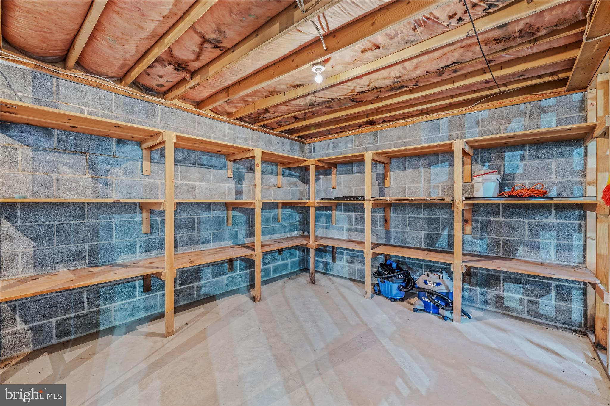 28 Gray Ridge Lane Berkeley Springs, WV 25411 - Photo 30 of 46 a view of an empty room with a balcony