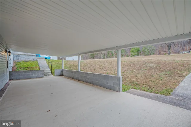 $259,000 | 28 Gray Ridge Lane, Berkeley Springs, WV 25411