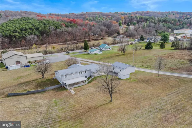 $259,000 | 28 Gray Ridge Lane, Berkeley Springs, WV 25411