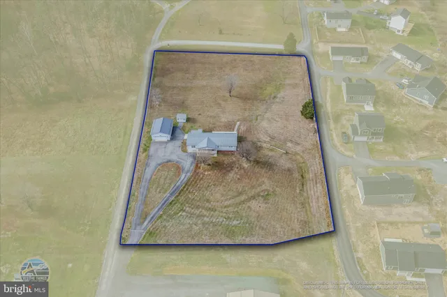 $259,000 | 28 Gray Ridge Lane, Berkeley Springs, WV 25411