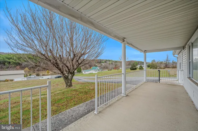 $259,000 | 28 Gray Ridge Lane, Berkeley Springs, WV 25411