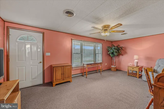 $259,000 | 28 Gray Ridge Lane, Berkeley Springs, WV 25411