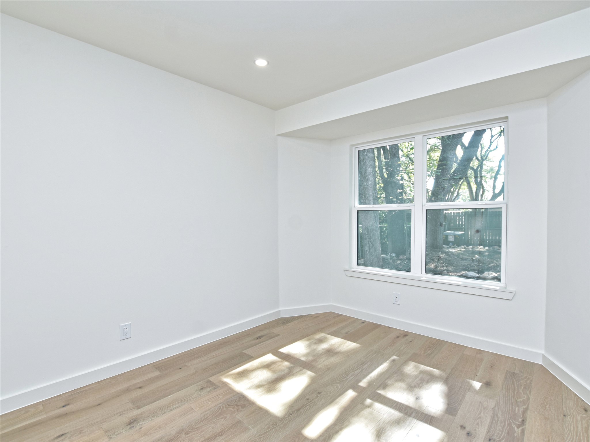 5903 Gateshead Drive Austin, TX 78745 - Photo 10 of 26 an empty room with a window