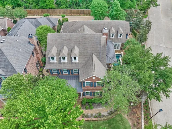 $2,400,000 | 2731 Lake Front Circle, The Woodlands, TX 77380