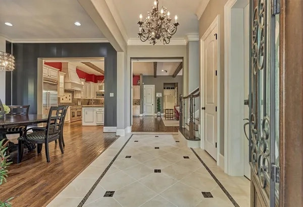 $2,400,000 | 2731 Lake Front Circle, The Woodlands, TX 77380