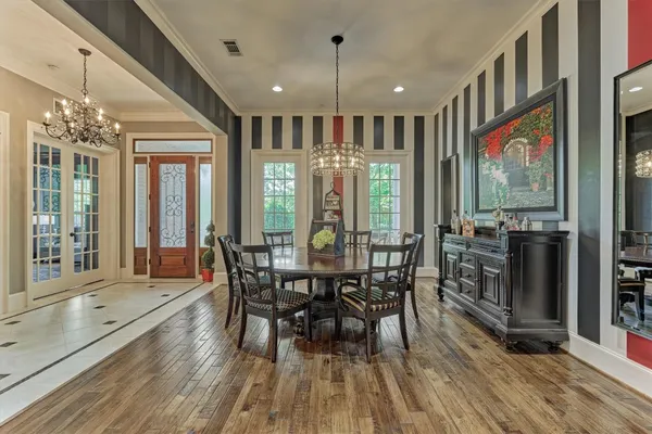 $2,400,000 | 2731 Lake Front Circle, The Woodlands, TX 77380