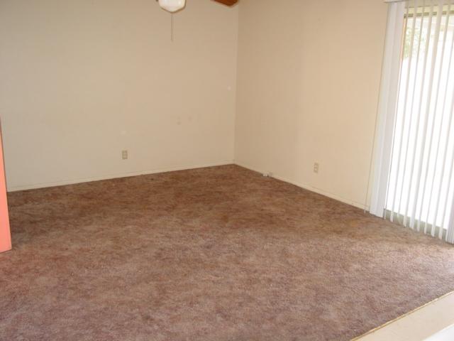 8239 West Osborn Road Phoenix, AZ 85033 - Photo 11 of 11 FAMILY ROOM