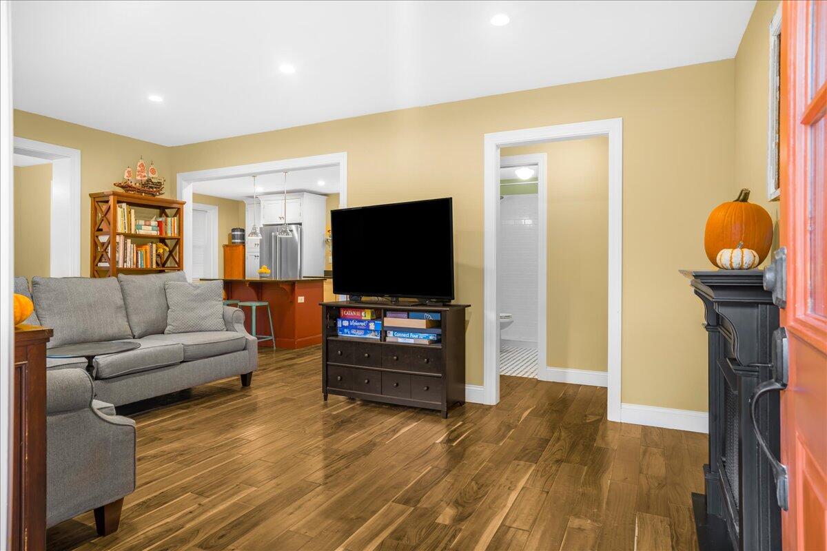 103 Rainbow Road Summerville, SC 29483 - Photo 6 of 27 06-DSC09254_1