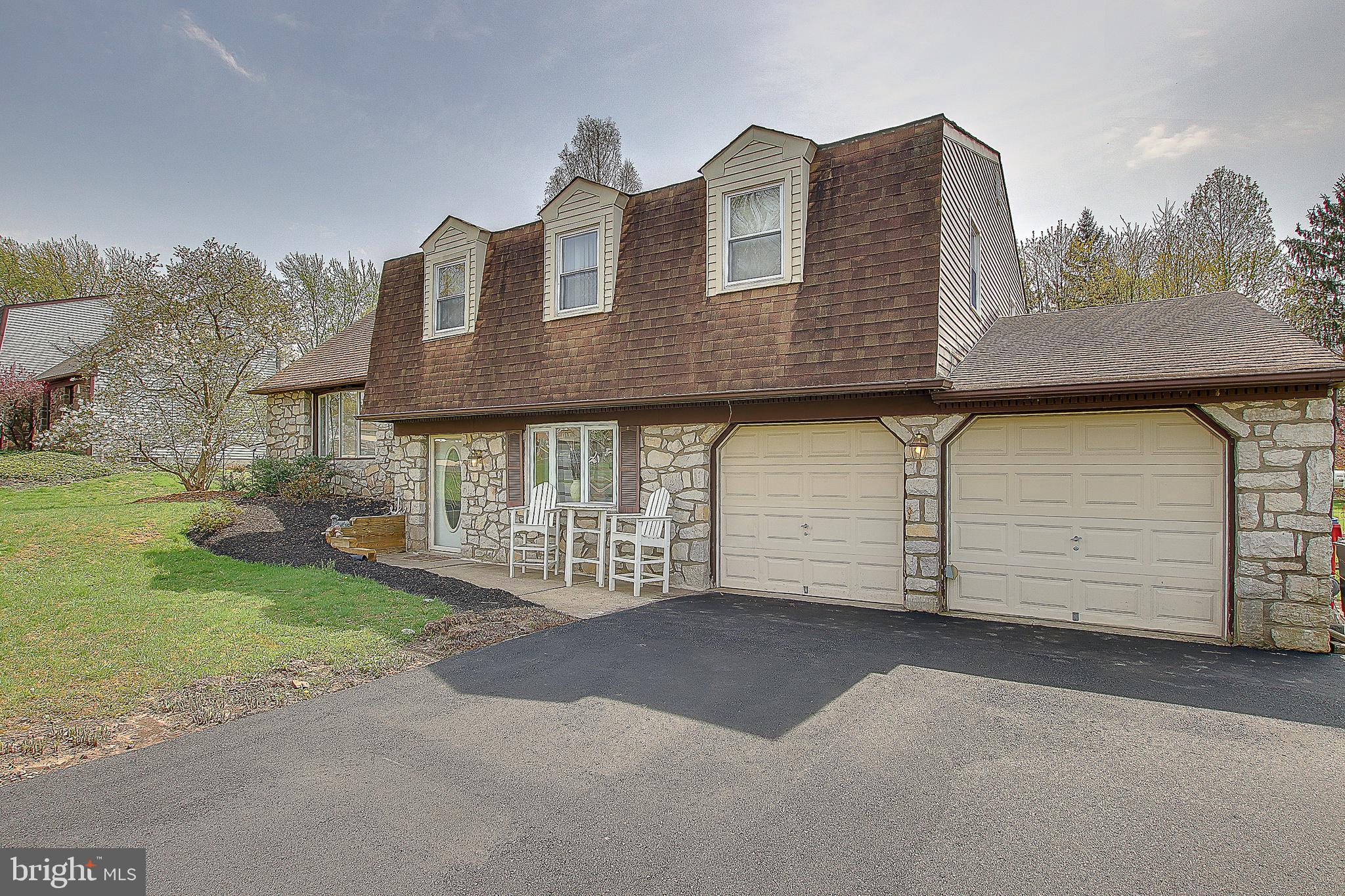 1103 Lavera Road Warminster, PA 18974 - Photo 3 of 35 Gallery Image 3