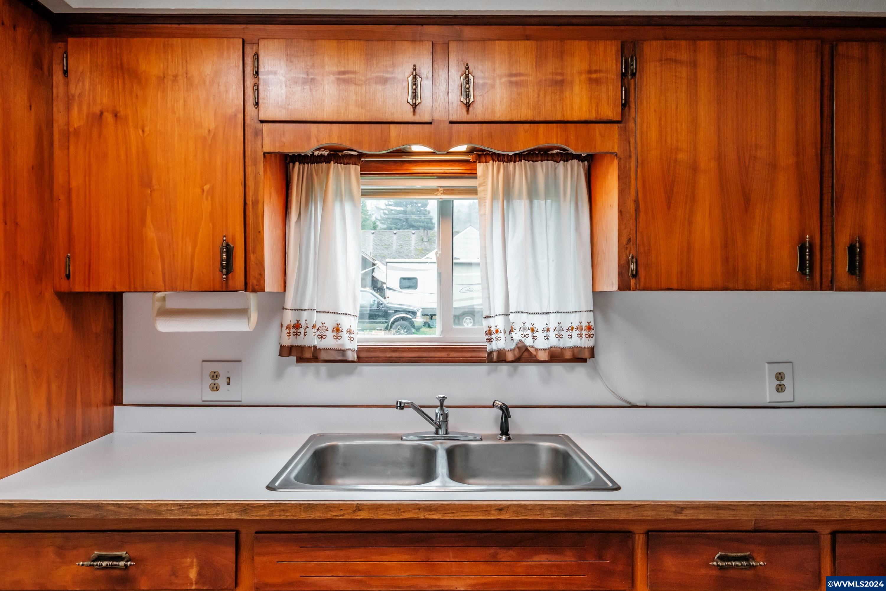 286 9th Street Lyons, OR 97358 - Photo 14 of 42 Gallery Image 14