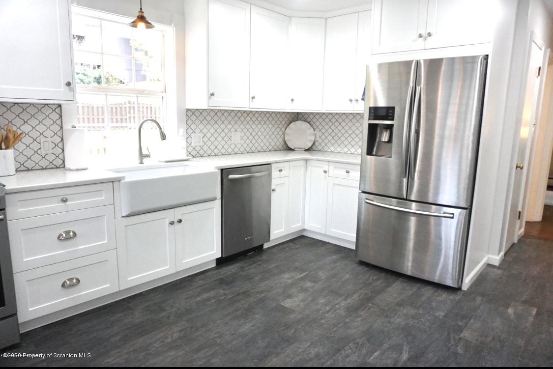 914 North Abington Road Clarks Summit, PA 18411 - Photo 12 of 41 Gallery Image 12