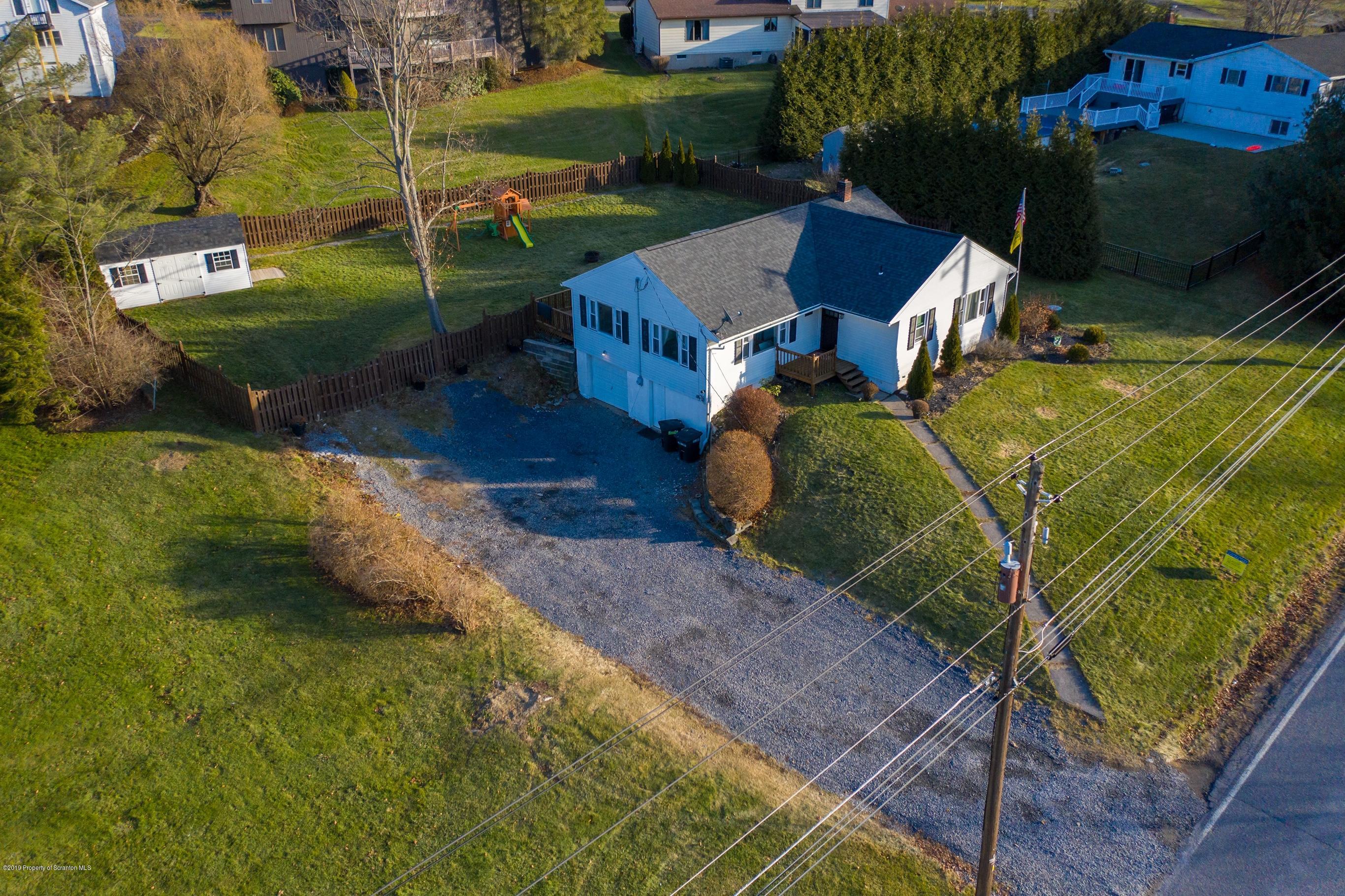 914 North Abington Road Clarks Summit, PA 18411 - Photo 4 of 41 Gallery Image 4